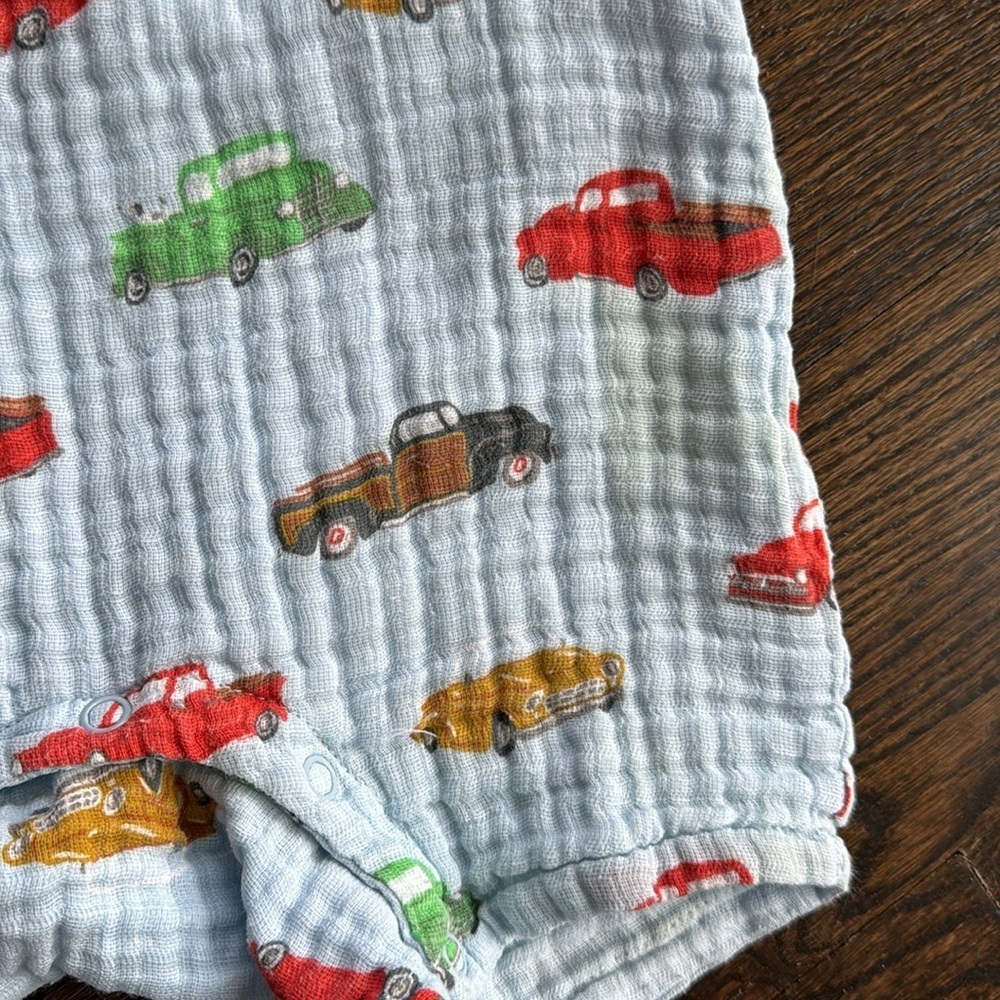 Angel Dear 100% cars short romper with snaps - Picture 3 of 7